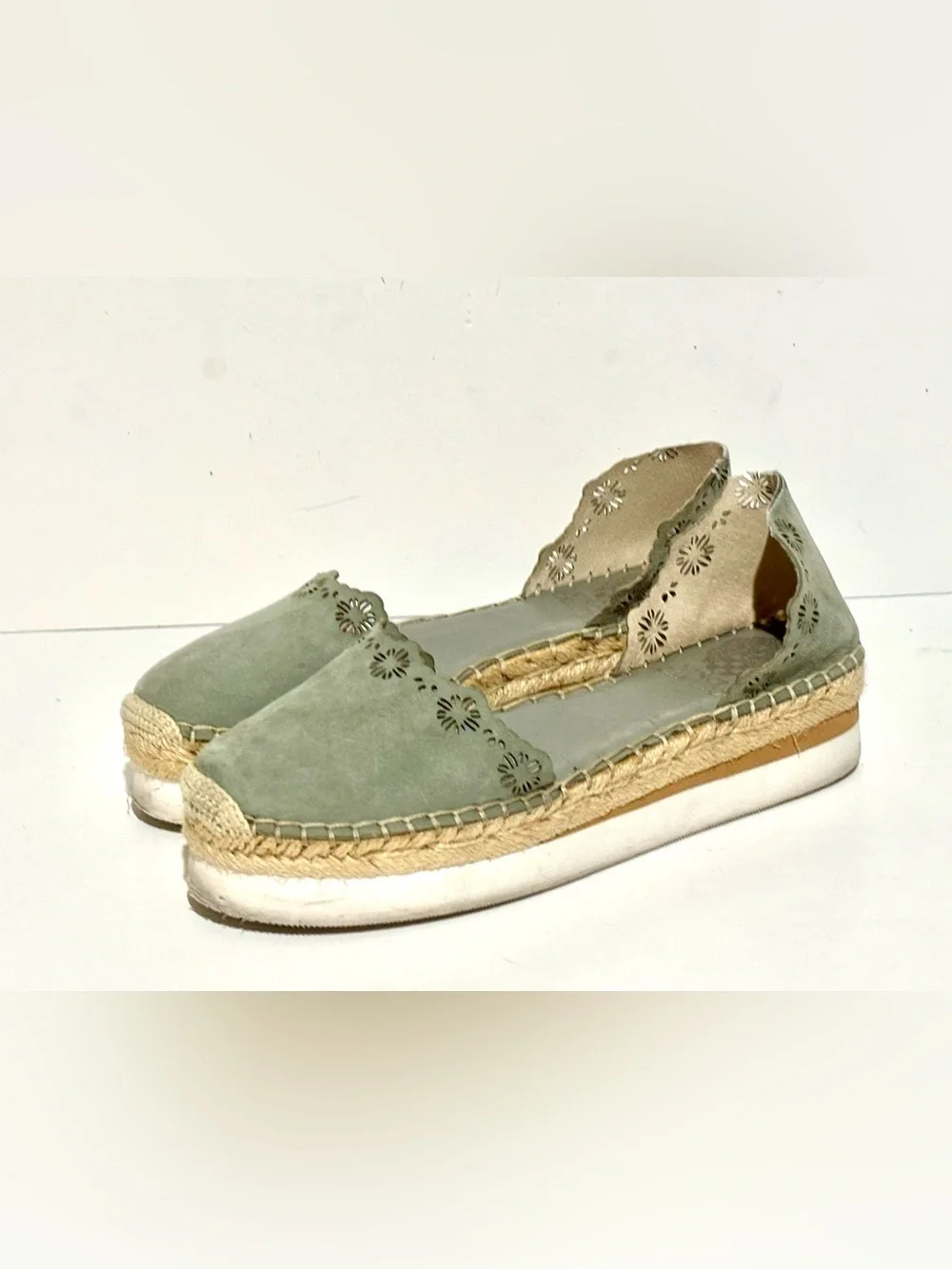Vince Camuto Breshan Sage Green Platform Espadrille Size 7